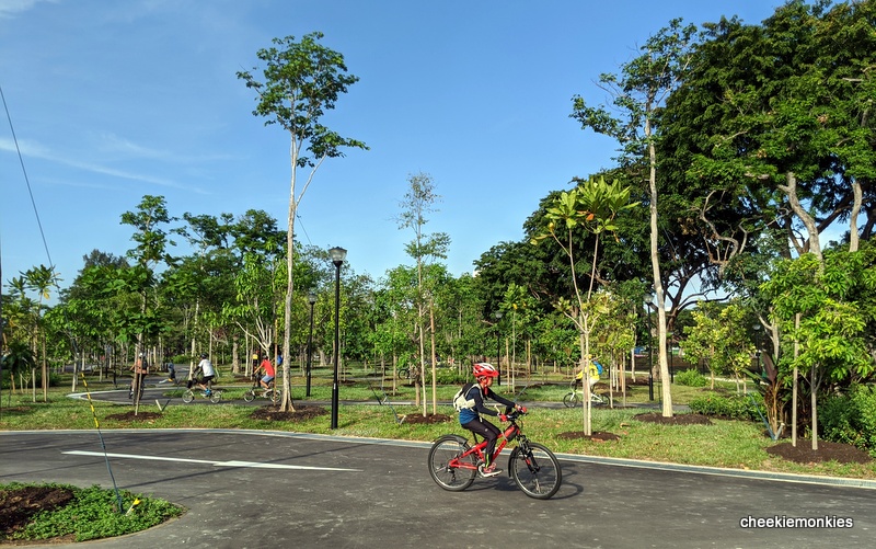 Go cycling best sale east coast park